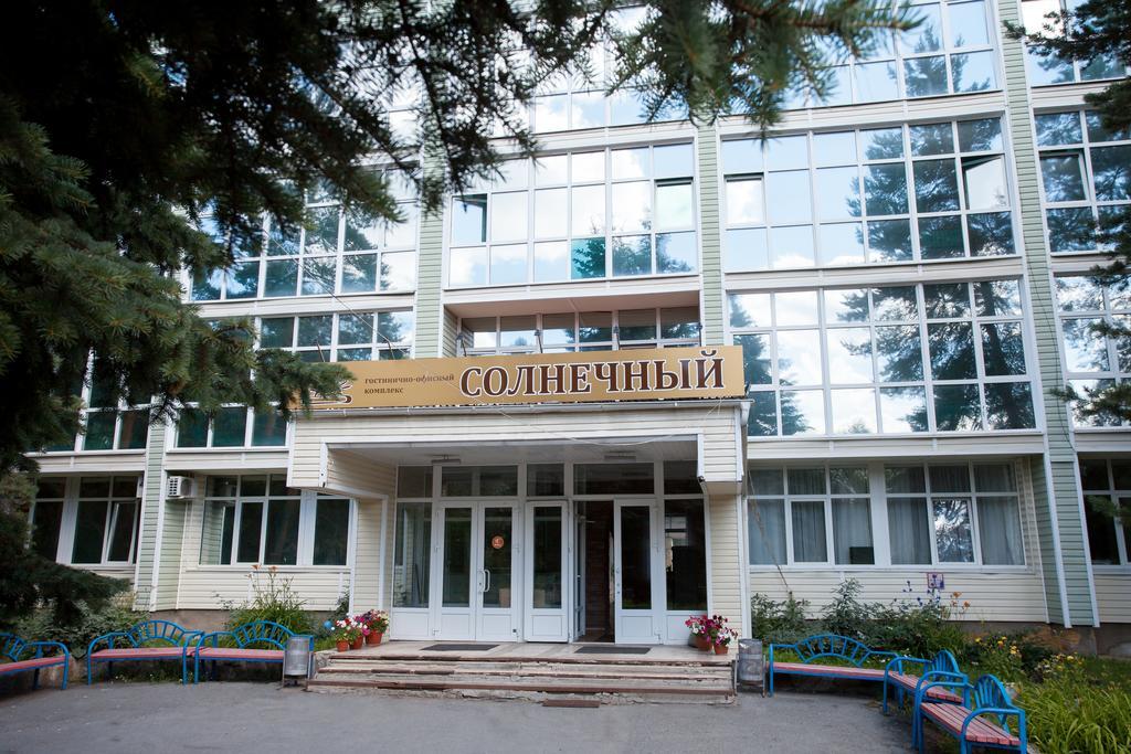 Hotel Solnechniy Tscheljabinsk Exterior foto